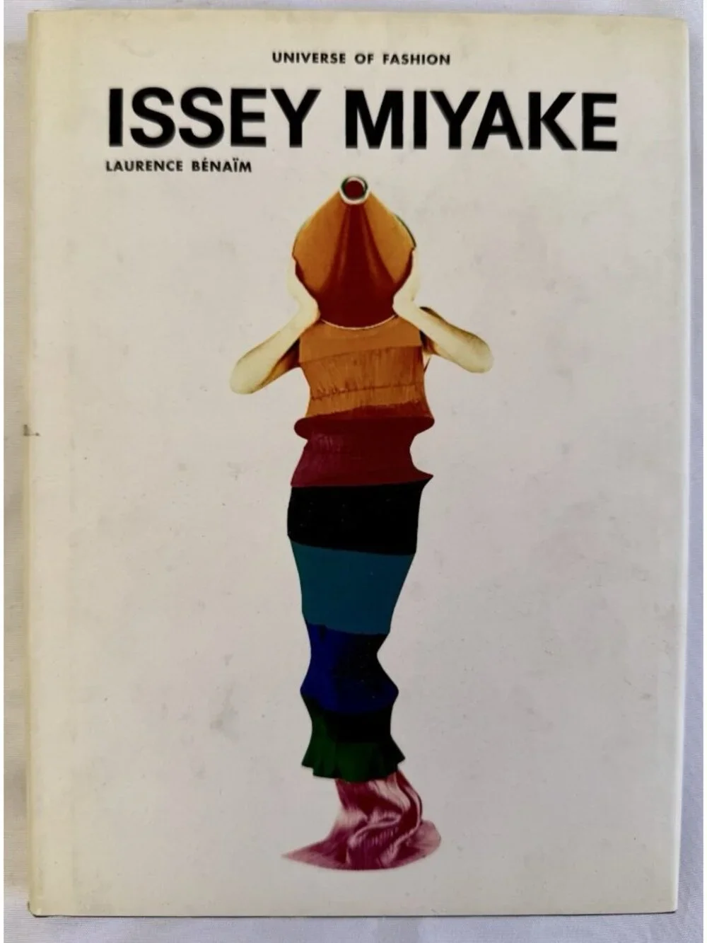 Universe of Fashion - Issey Miyake by Laurence Benaim - Picture 1 of 5